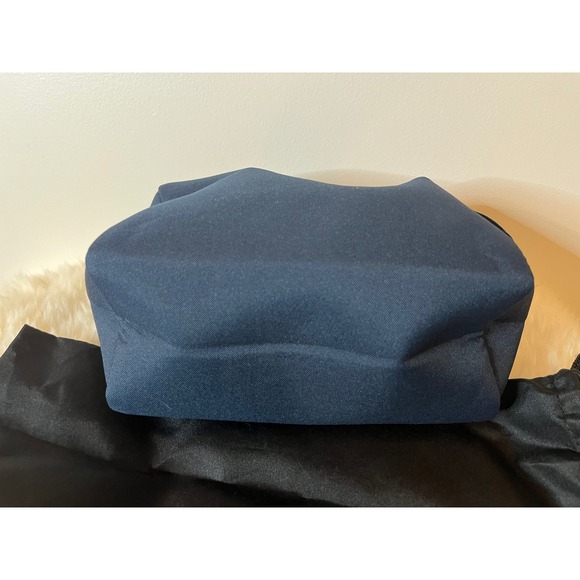 Prada Luna Rossa Navy Blue Toiletry Bag Pouch Wristlet LD3128 New - Picture 3 of 9